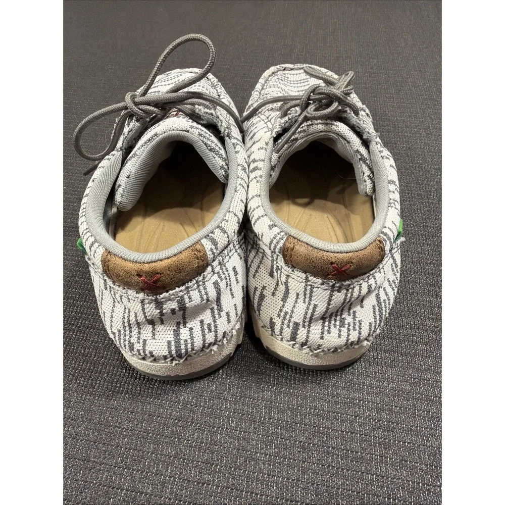 Twisted X Zero-X White and Grey Canvas‎ Lace Up Casual Shoe Youth Size 1M